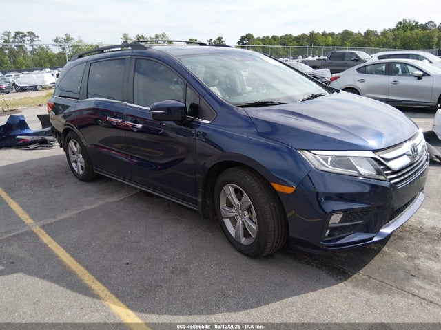 Salvage Honda Odyssey Image