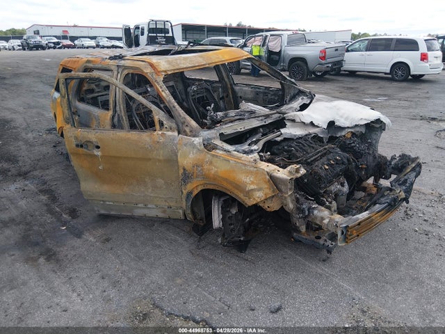 Salvage Ford Explorer Image