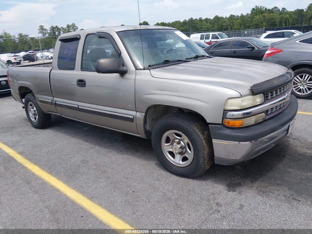 Salvage Chevrolet Silverado 1500 Image