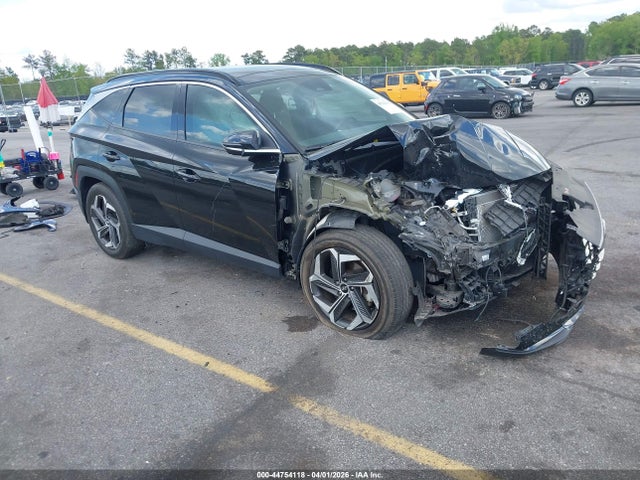 Salvage Hyundai TUCSON Image