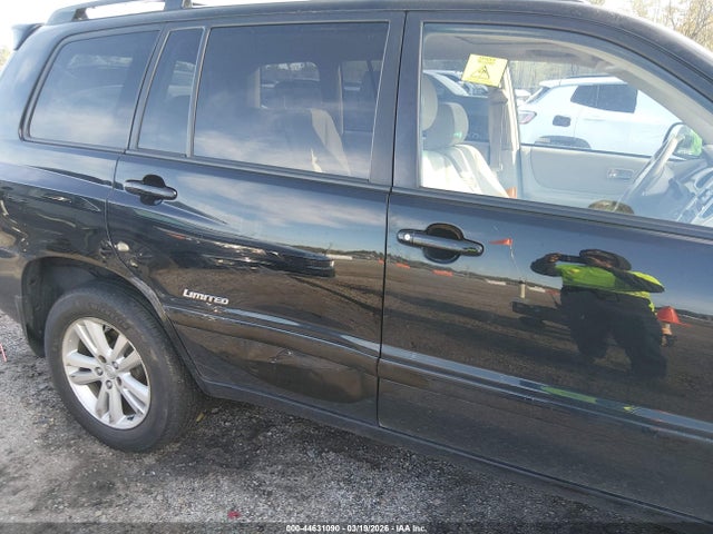 Toyota Highlander Limited V6