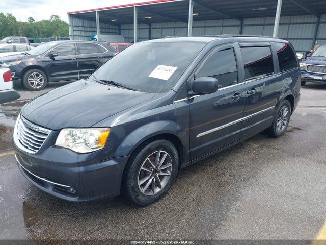 Chrysler Town & Country Touring