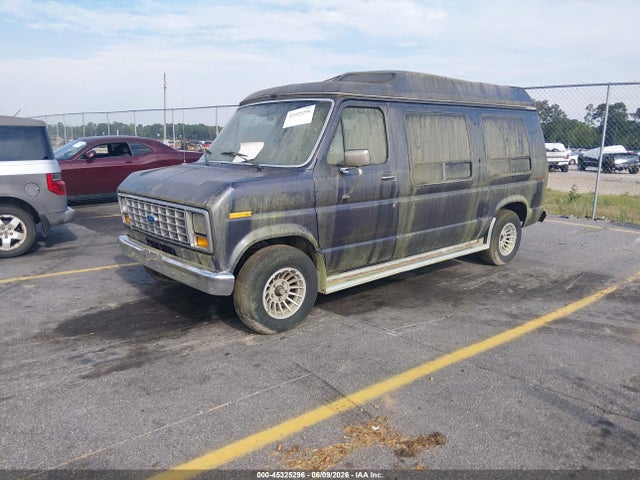 Ford Econoline E150 Van