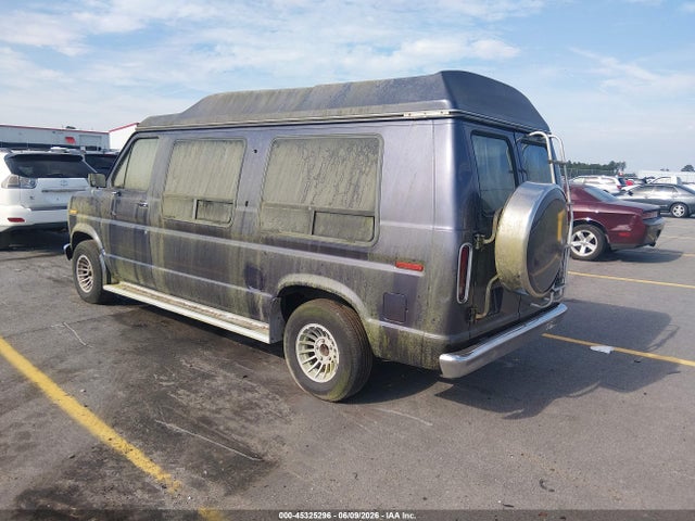 Ford Econoline E150 Van