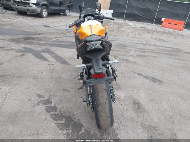 Kawasaki Ex650 P