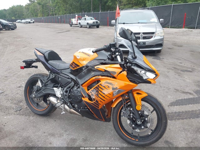 Salvage Kawasaki Ex650 Image