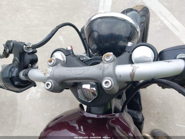 Triumph Bonneville Bobber