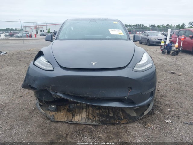 Tesla Model Y Long Range Dual Motor All-wheel Drive