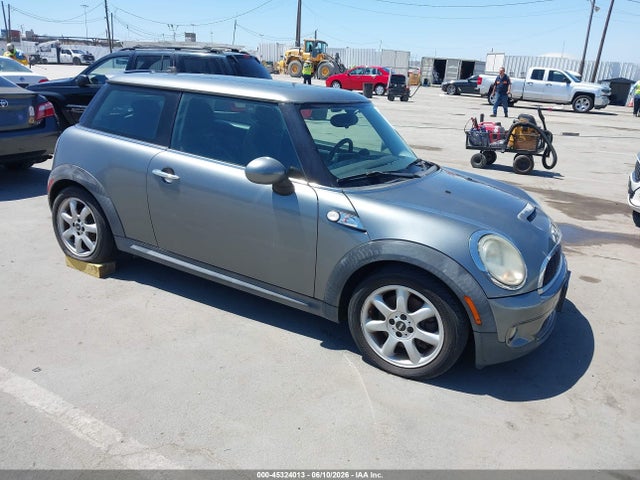 Salvage MINI Cooper S Image