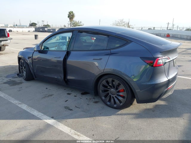 Tesla Model Y Performance Dual Motor All-wheel Drive