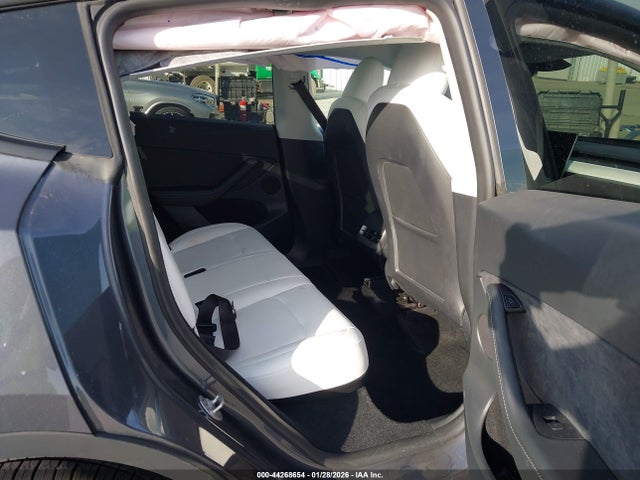 Tesla Model Y Performance Dual Motor All-wheel Drive