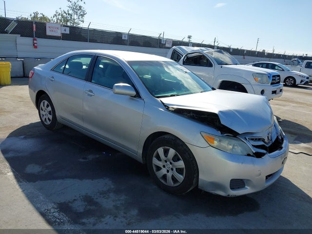 Salvage Toyota Camry Image
