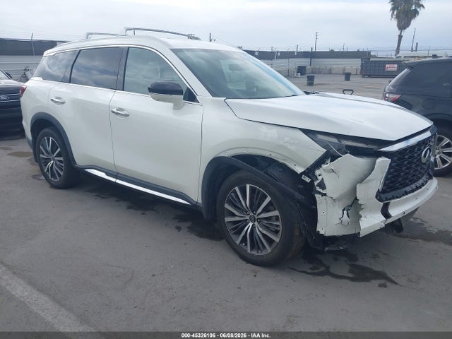 Salvage INFINITI Qx Image