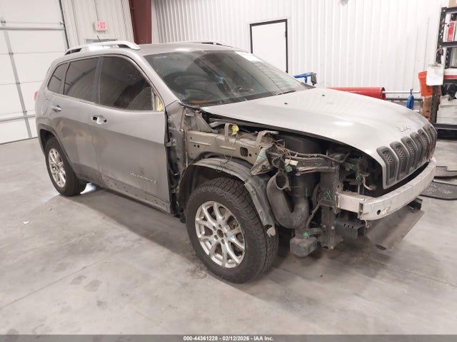 Salvage Jeep Cherokee Image