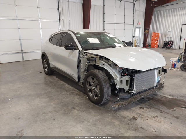 Salvage Ford Mustang Image