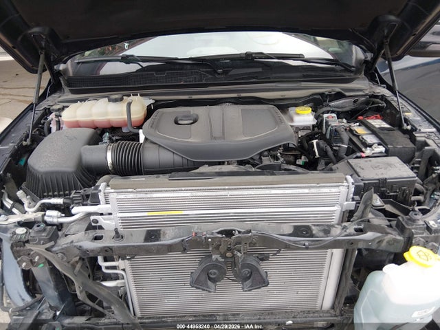 Ram 1500 Laramie  4x4 5'7 Box