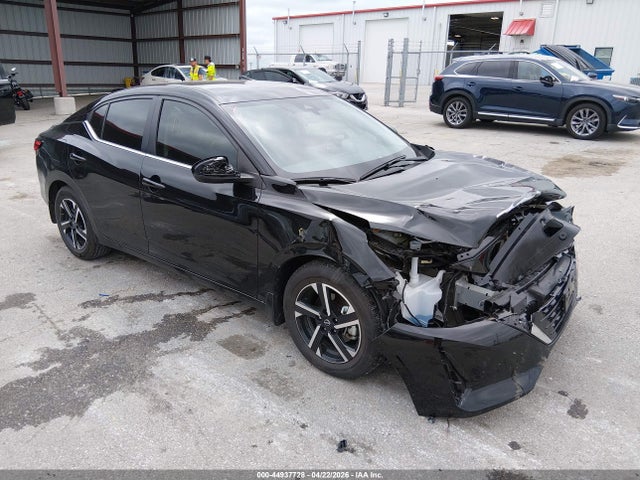 Salvage Nissan Sentra Image