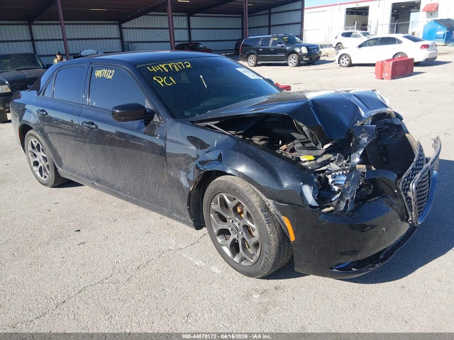 Salvage Chrysler 300 Image