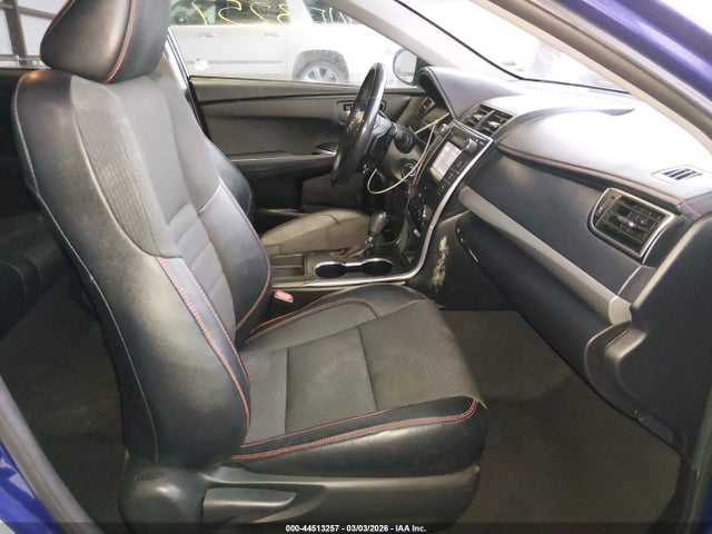 Toyota Camry Se