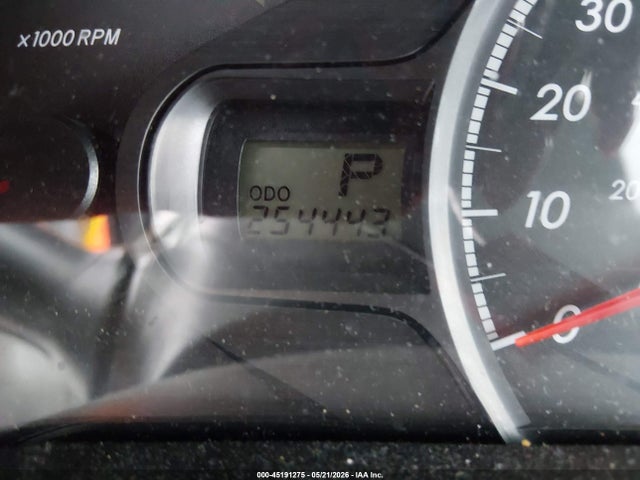 Toyota Sienna Le V6 8 Passenger