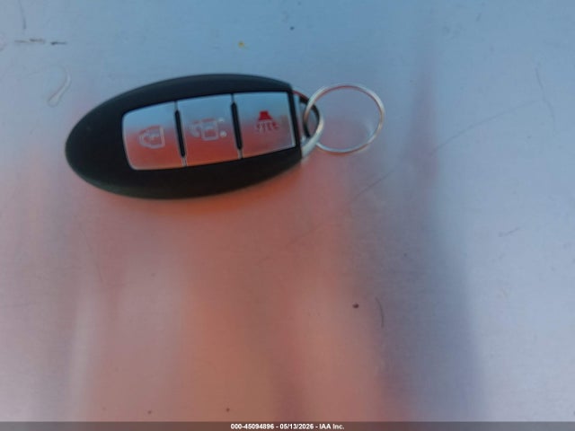 Nissan Pathfinder S