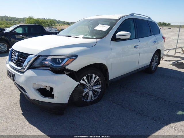 Nissan Pathfinder S