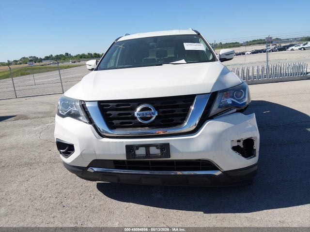 Nissan Pathfinder S
