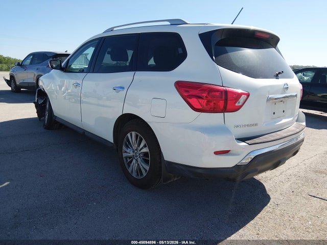 Nissan Pathfinder S