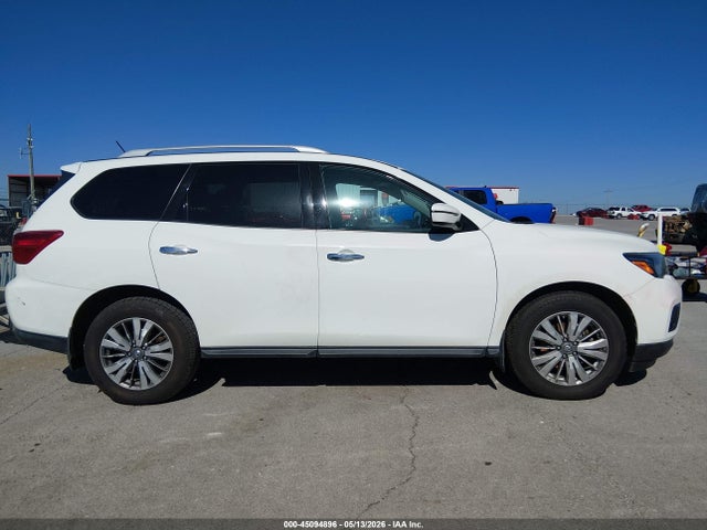 Nissan Pathfinder S