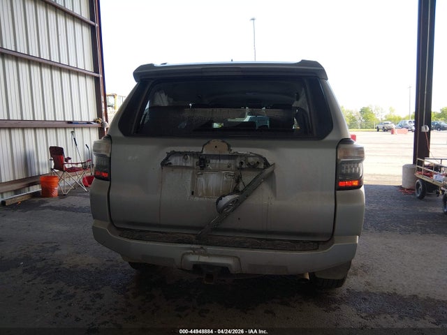 Toyota 4Runner Sr5