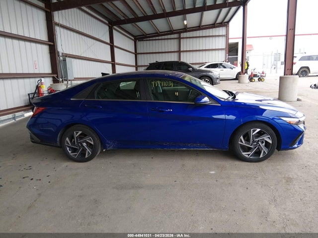Hyundai ELANTRA Sel