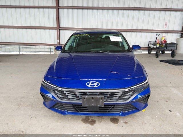 Hyundai ELANTRA Sel