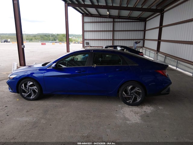 Hyundai ELANTRA Sel