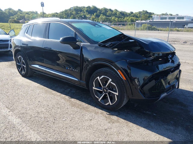 Salvage Chevrolet Equinox Image