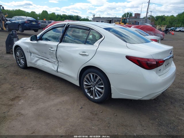 INFINITI Q50 3.0t Luxe