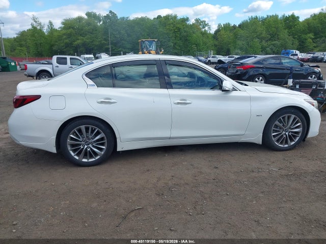 INFINITI Q50 3.0t Luxe