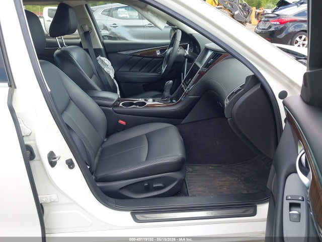 INFINITI Q50 3.0t Luxe