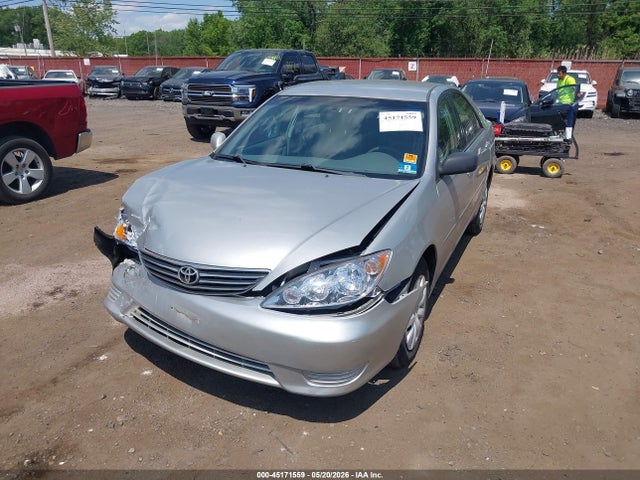 Toyota Camry Std