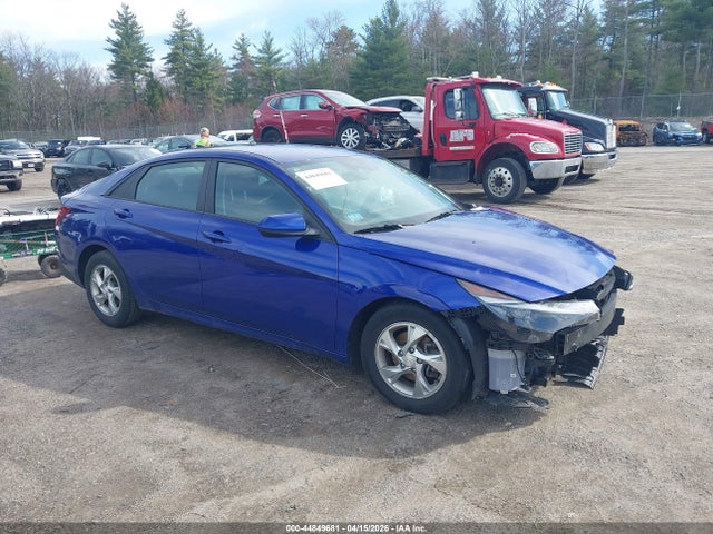 Salvage Hyundai ELANTRA Image