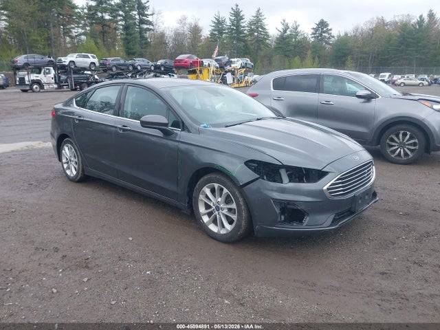 Salvage Ford Fusion Image
