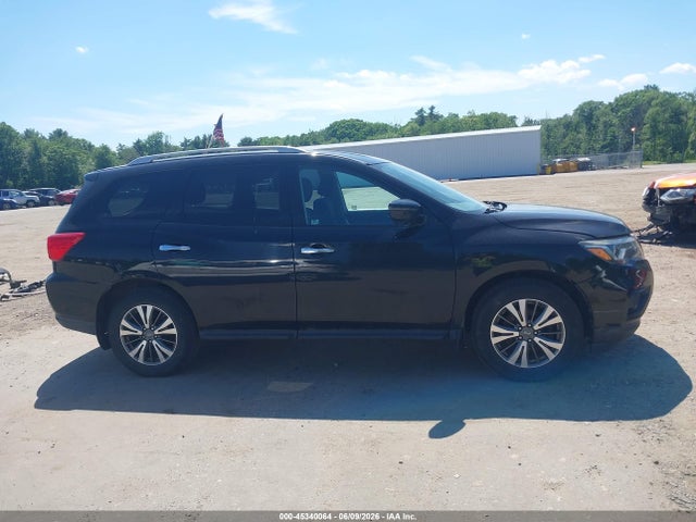 Nissan Pathfinder Sv