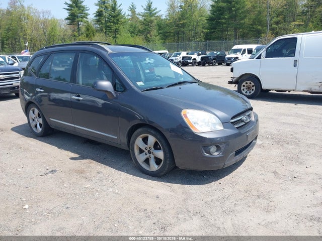 Salvage Kia Rondo Image