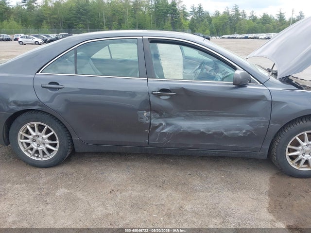 Toyota Camry Xle V6