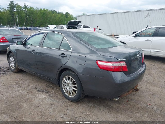 Toyota Camry Xle V6