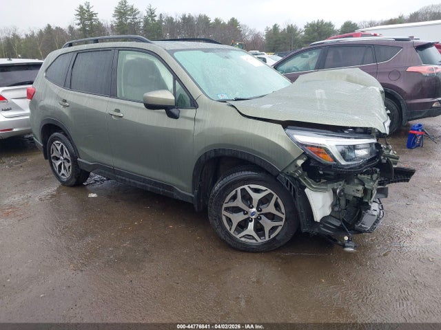 Salvage Subaru Forester Image
