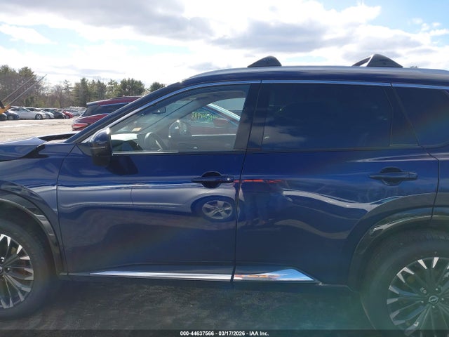 Nissan Rogue Platinum