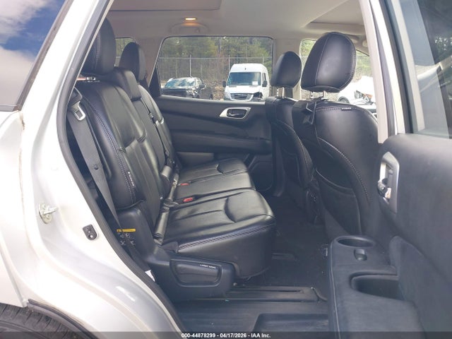 Nissan Pathfinder Platinum 4wd