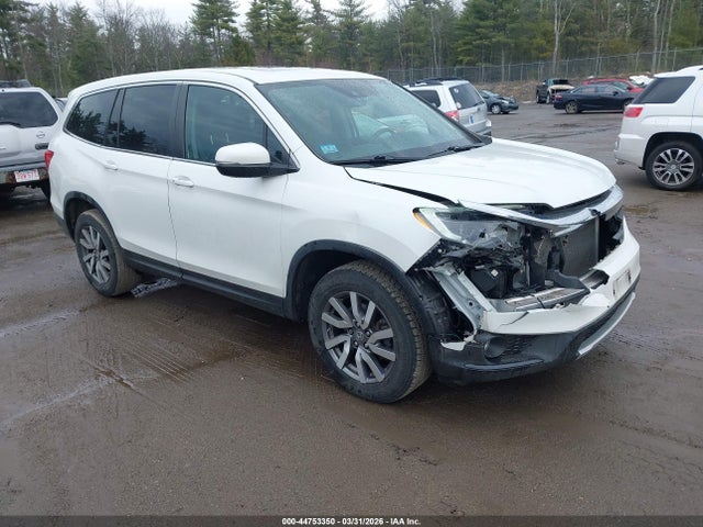 Salvage Honda Pilot Image