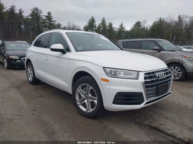 Salvage Audi Q5 Image