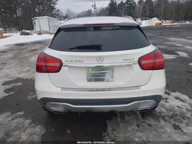 Mercedes-Benz GLA 4matic